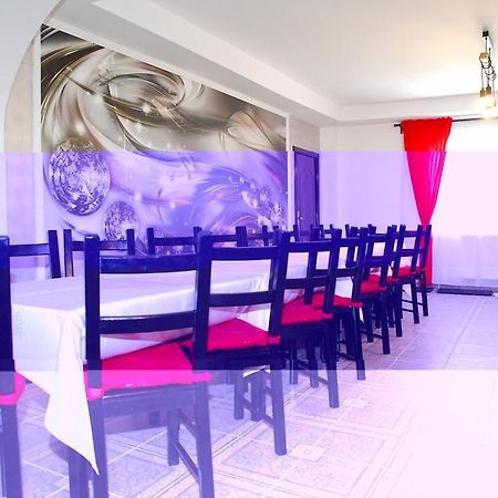 Pensiunea Royal Ranca Luaran gambar